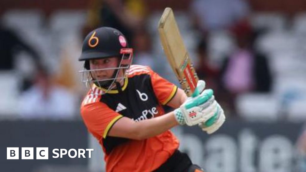 Charlotte Edwards Cup: The Blaze see off Central Sparks  – BBC Sport