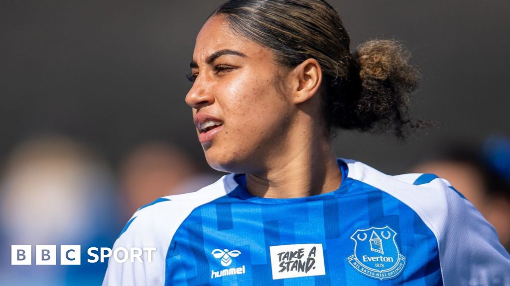 Gabby George: Everton defender signs new three-year deal - BBC Sport