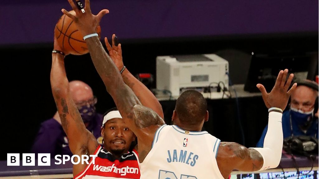 NBA round-up: LA Lakers beat Orlando Magic to rekindle play-off hopes - BBC  Sport