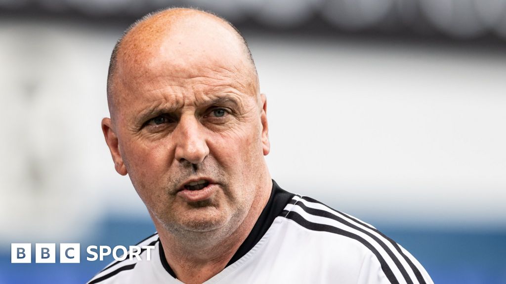 Paul Cook: Chesterfield in talks with former Ipswich boss over return - BBC  Sport