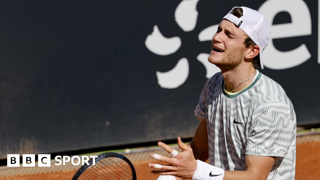 Draper shocked by qualifier De Jong at French Open