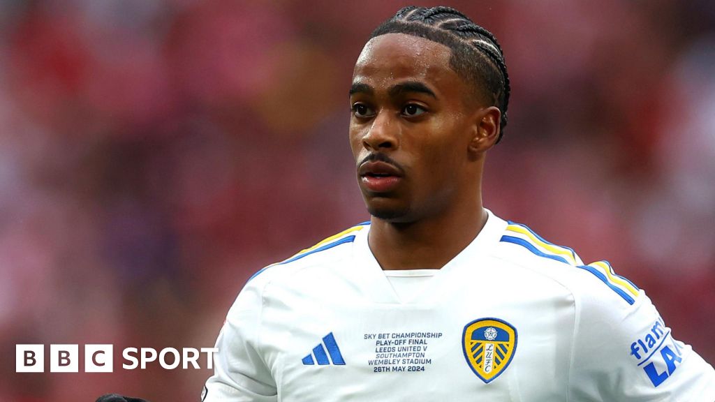 West Ham complete deal for Leeds forward Summerville