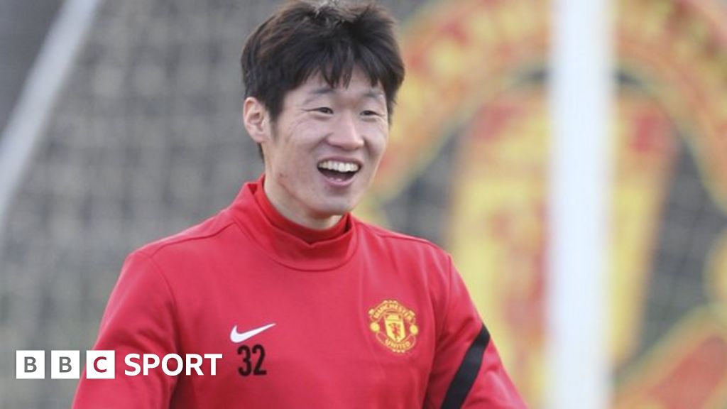 Former Man United winger Park Ji-Sung retires