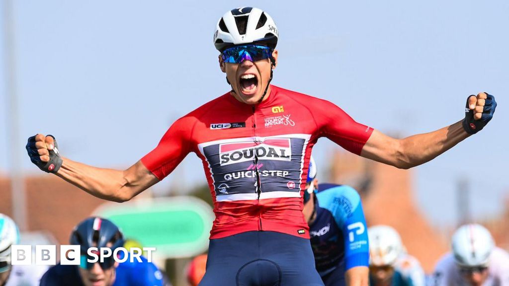 Tour of Britain: Paul Magnier sprints to stage four victory in east Midlands