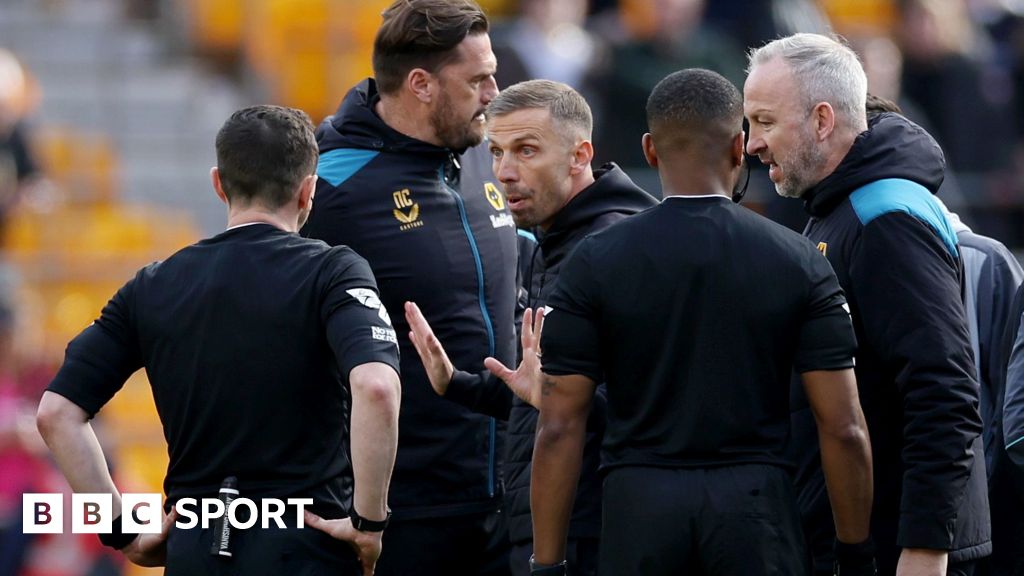 Wolves boss O'Neil handed one-match touchline ban