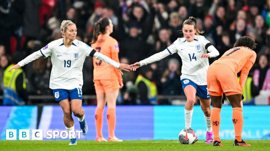 Engeland 3-2 Nederland: Ella Toone scoort een late winnaar in een cruciale Women’s Nations League-wedstrijd