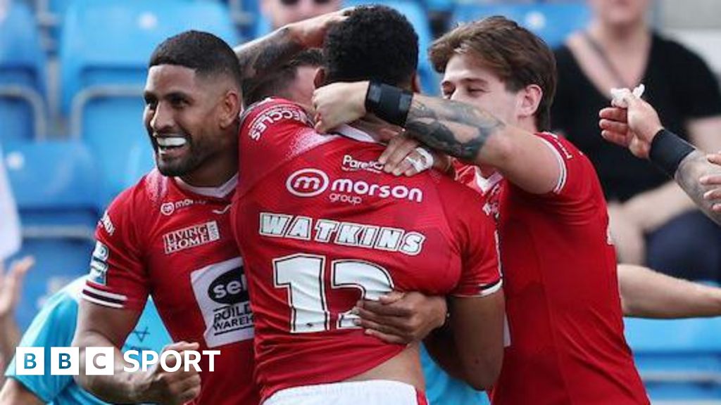 Super League: Salford Red Devils 20-18 St Helens  – BBC Sport