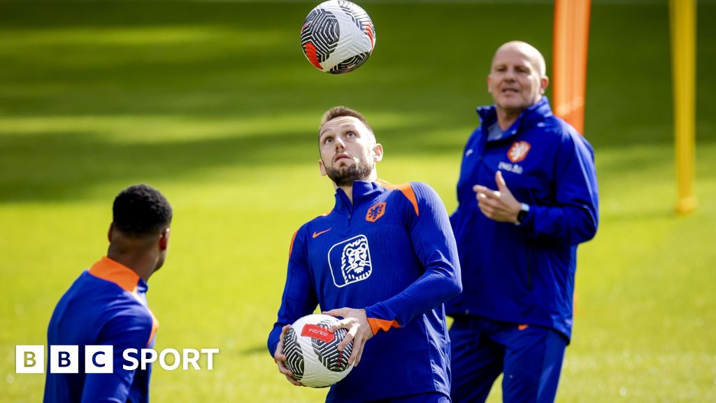 Netherlands v Scotland: Team news