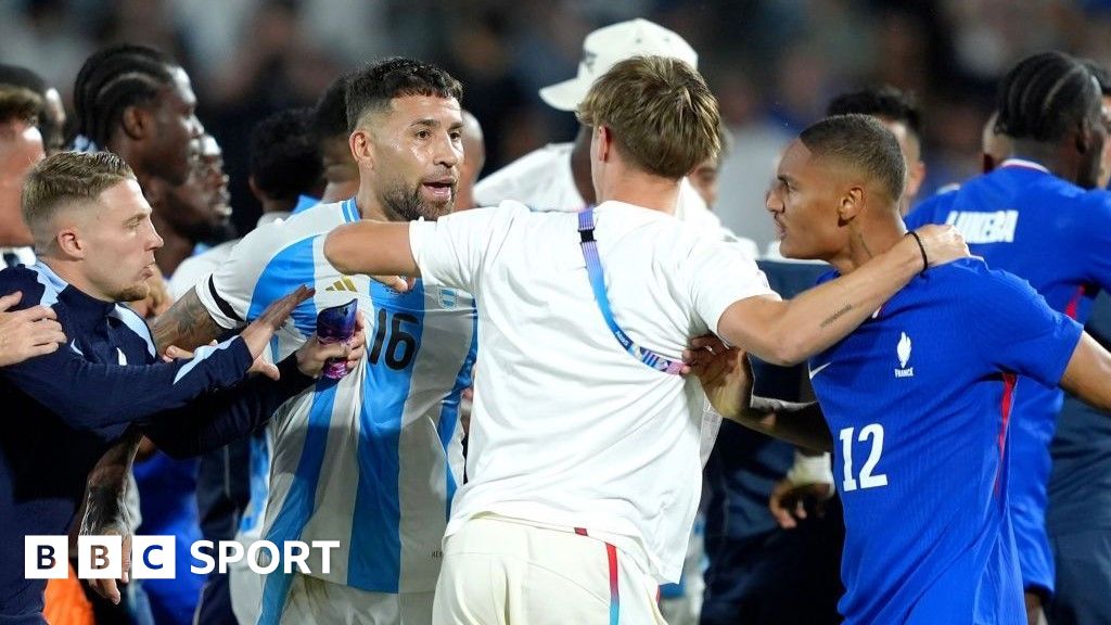 Olympics football: Ugly scenes as France edge Argentina to set up Egypt semi-final