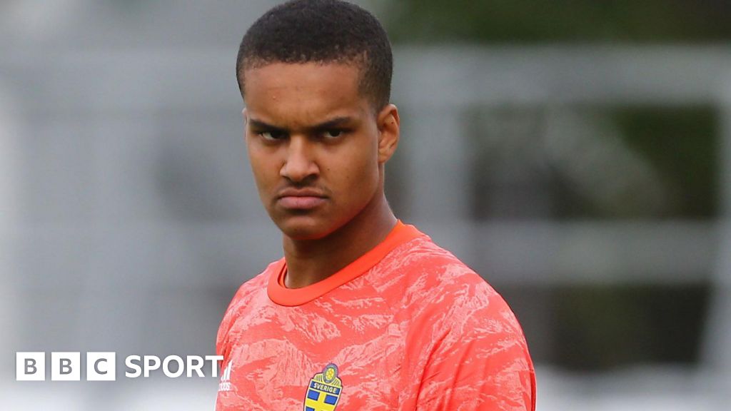 Coventry City Signs Swedish Goalkeeper Oliver Dovin