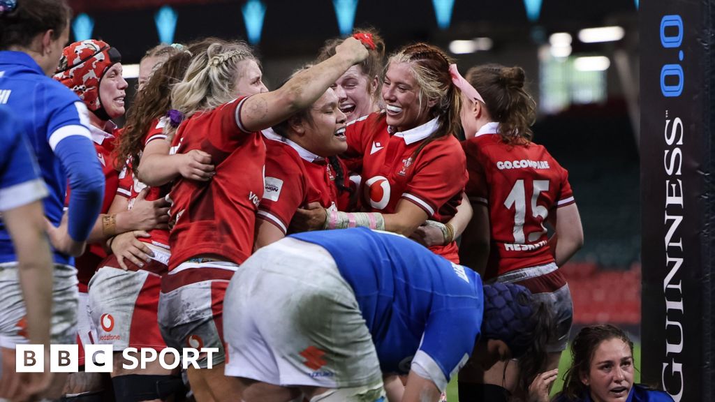 Wales salvage pride with victory over Italy