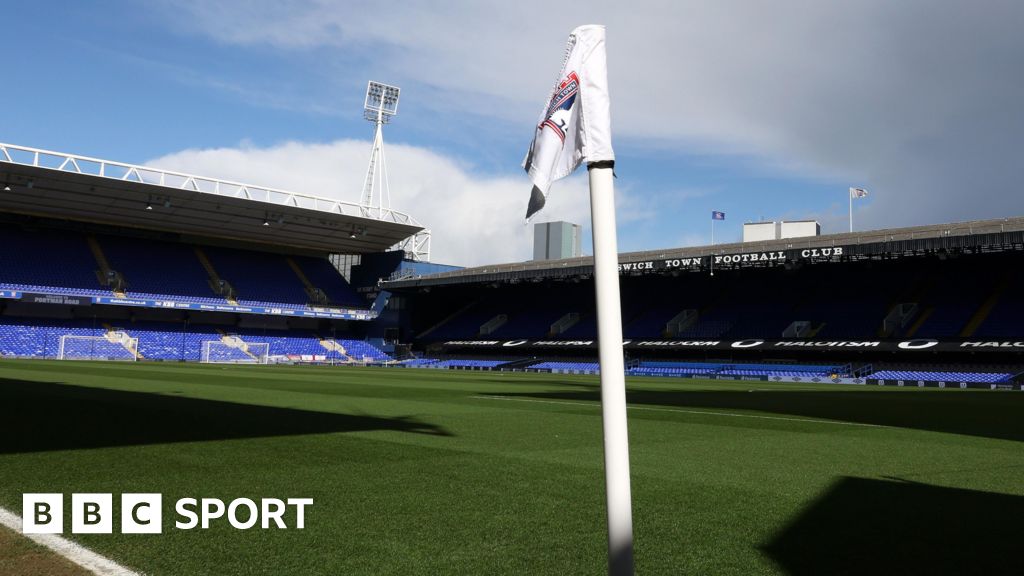 Ex-Ipswich kitman given suspended ban over betting