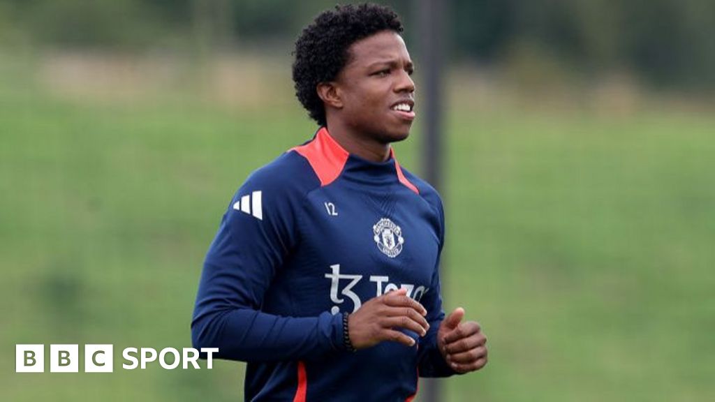 Malacia left out of Man Utd squad for USA tour