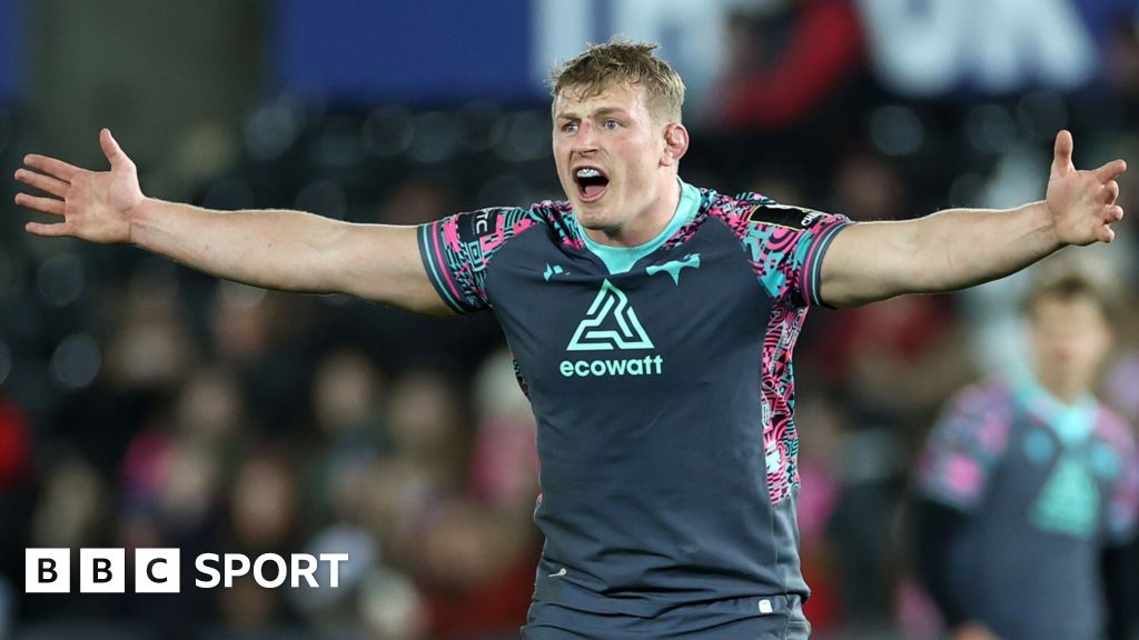Flanker Morgan returns for Ospreys