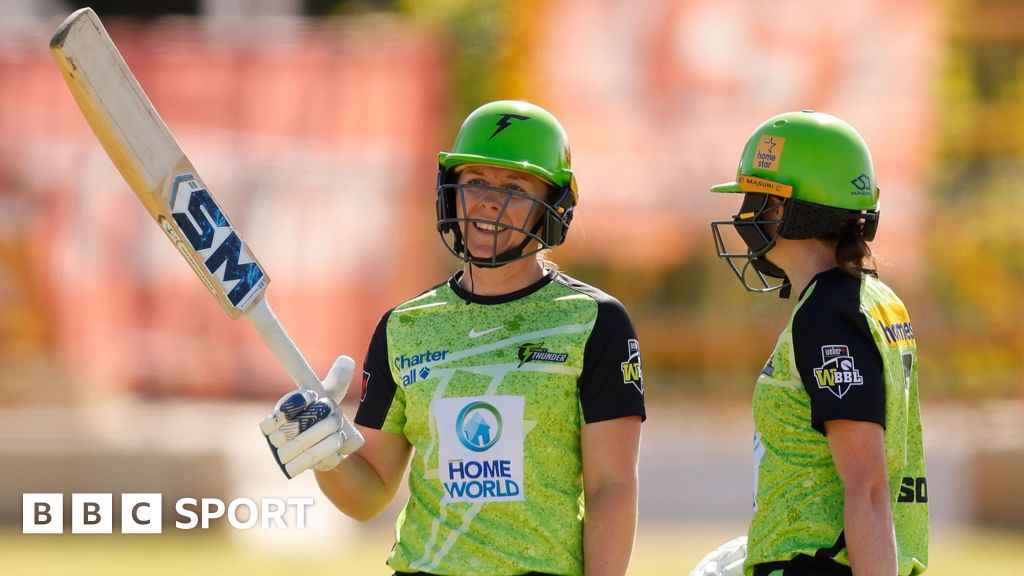 Sydney Thunder Defeats Brisbane Heat by 19 Runs