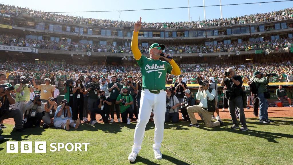 Oakland A's win emotional final match at Coliseum