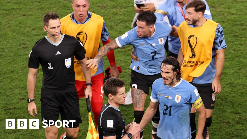 Uruguay players back FIFA to take control of national federation