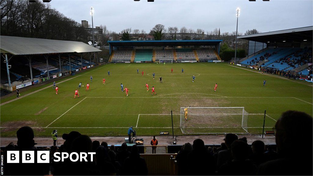 Altrincham v FC Halifax Town LIVE