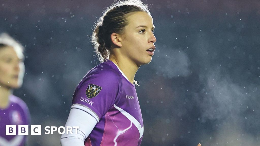 Georgina Tasker: Exeter Chiefs sign Loughborough back - BBC Sport