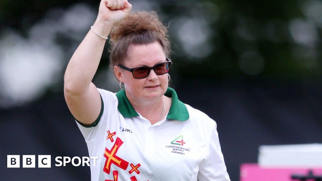 Commonwealth Games: Guernsey's Lucy Beere makes bowls semi-finals - BBC ...