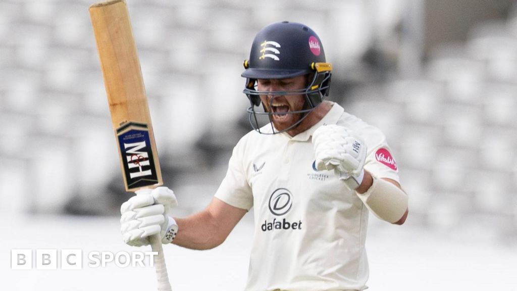 County Championship: Ryan Higgins ton helps Middlesex recover against Derbyshire – BBC Sport