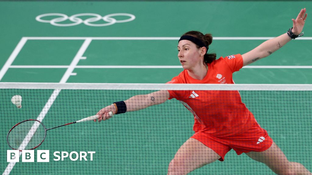 Paris 2024: Kirsty Gilmour off to flying start in badminton