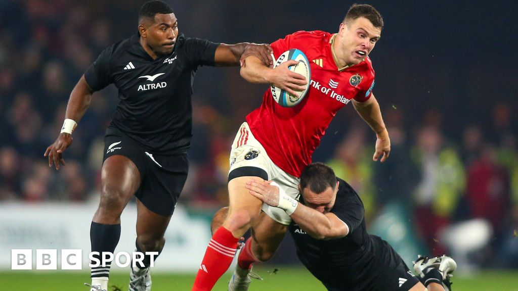 All Blacks Narrowly Defeat England at Twickenham