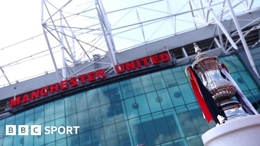 Man United to decide on 100,000-capacity new Old Trafford stadium by end of 2024