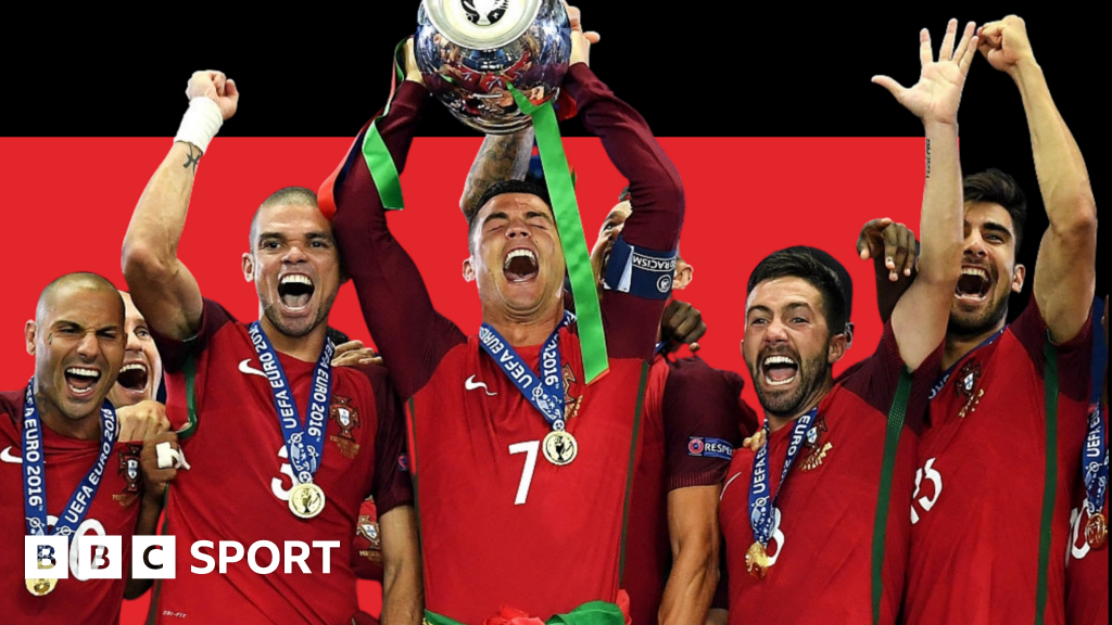 World Cup 2022: 'He plays however he wants' - is Cristiano Ronaldo  undroppable for Portugal? - BBC Sport