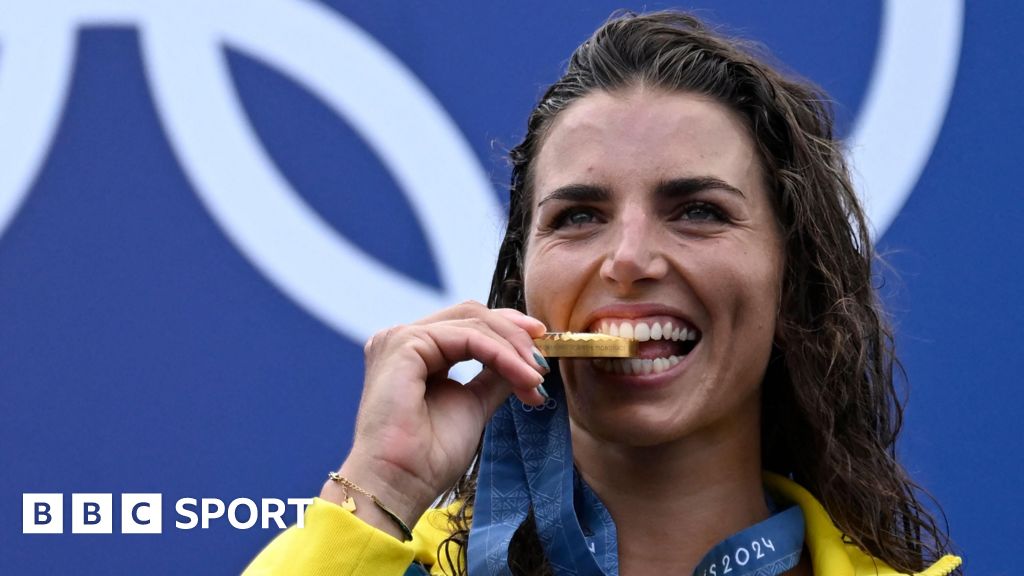 Jessica Fox: Australian wins second Olympic canoeing gold to make history in Paris