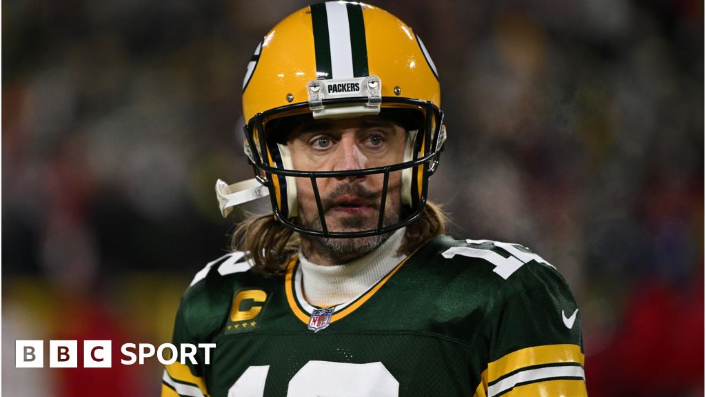 Aaron Rodgers: Veteran quarterback signs contract extension with Green Bay  Packers, NFL News