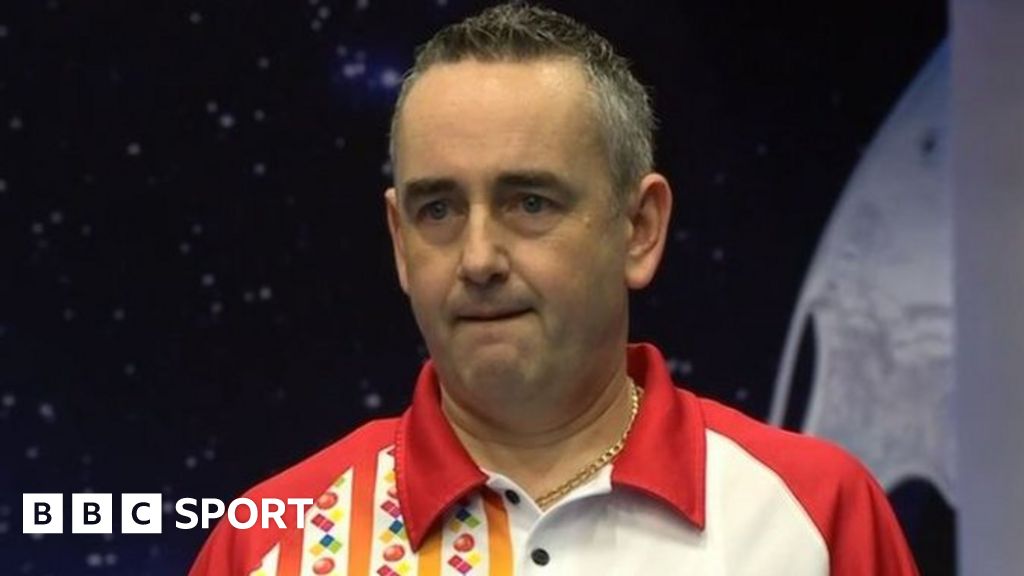 World Indoor Bowls Simon Skelton faces Stewart Anderson in first final