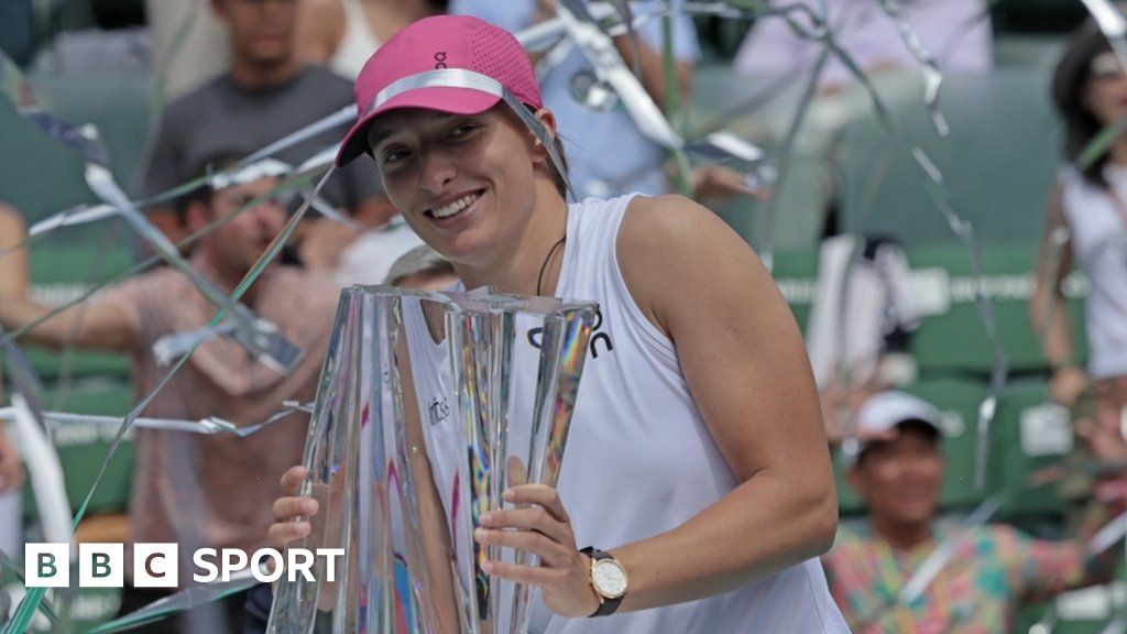Indian Wells: Iga Swiatek earns dominant win over Maria Sakkari for second title