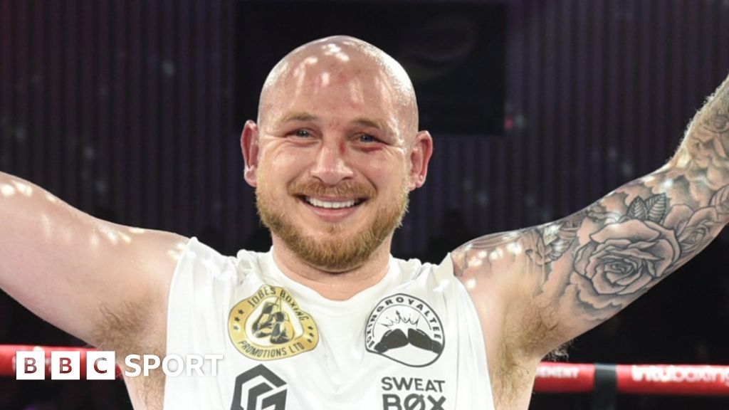 Lewis van Poetsch Journeyman boxer ends career with underground car
