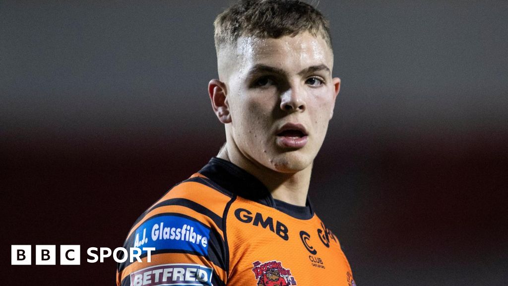 Bailey Hodgson: Leigh Leopards sign ex-Castleford Tigers full-back-ZoomTech News
