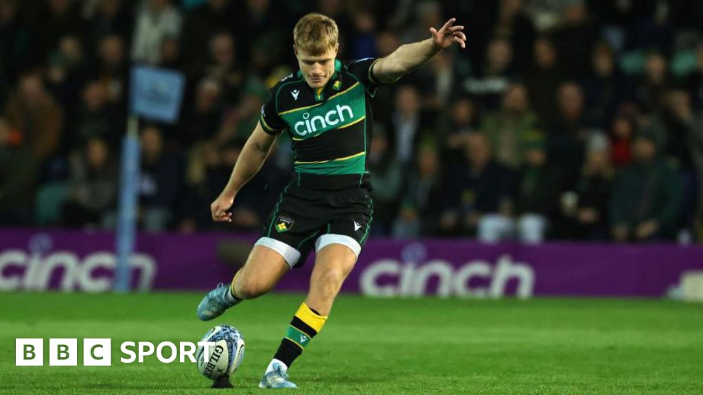 Saints fight back to beat Quins and extend home run