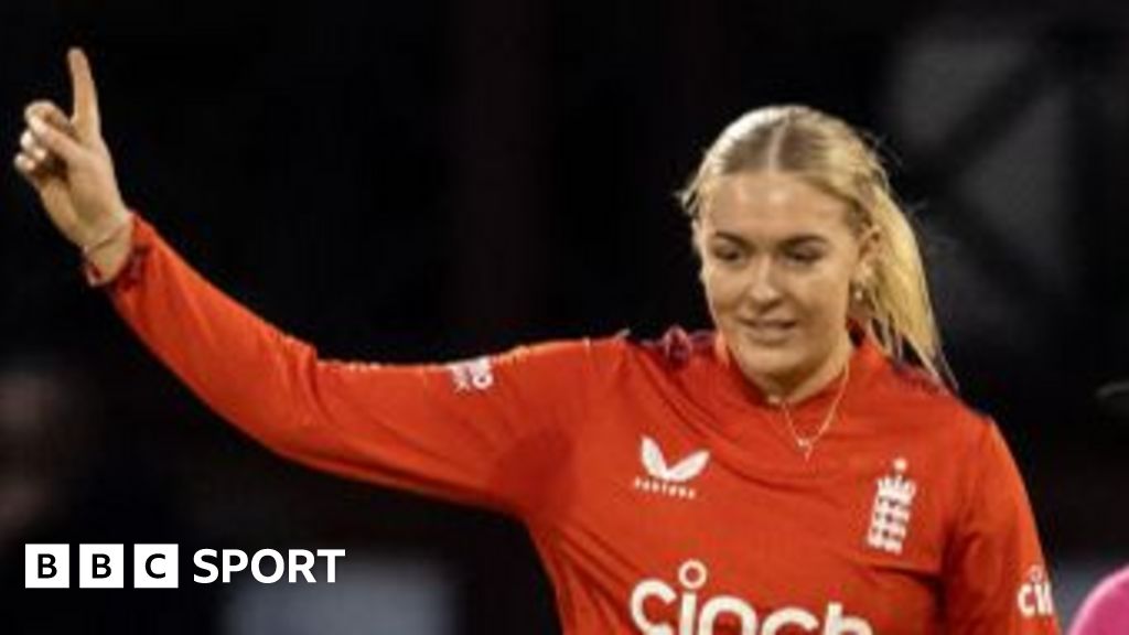 Dominant England seal T20 series win over Pakistan