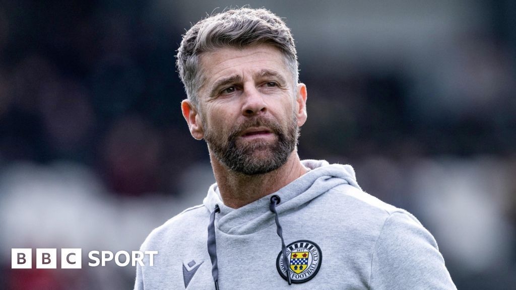 St Mirren: Stephen Robinson firma un nuevo contrato hasta 2027