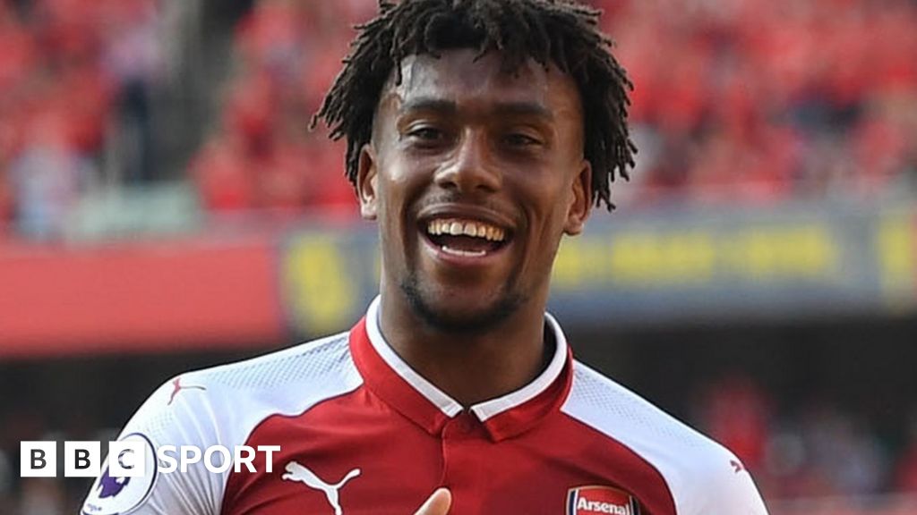 Alex Iwobi: Arsenal Midfielder Signs New 'long-term' Deal - BBC Sport