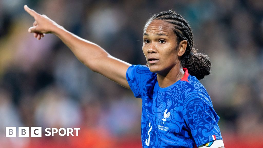 Wendie Renard : la capitaine de l’équipe de France ne jouera pas la Coupe du monde 2023 « pour préserver ma santé mentale »