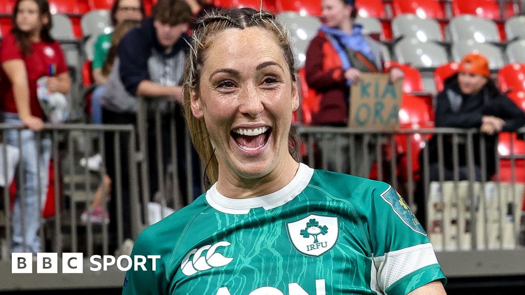 Eimear Considine: Ireland back announces retirement