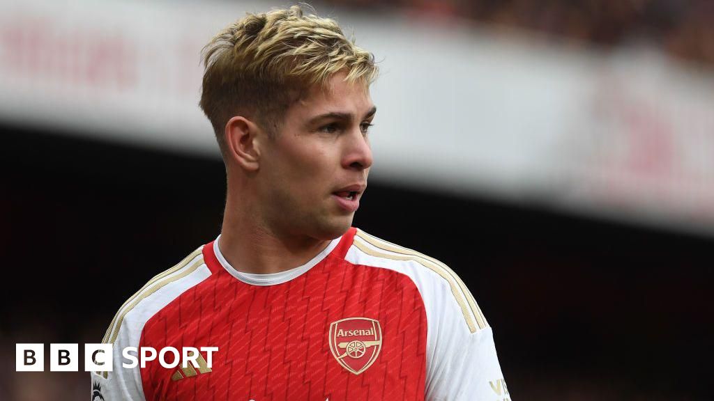 Fulham agree club record fee for Arsenal's Smith Rowe