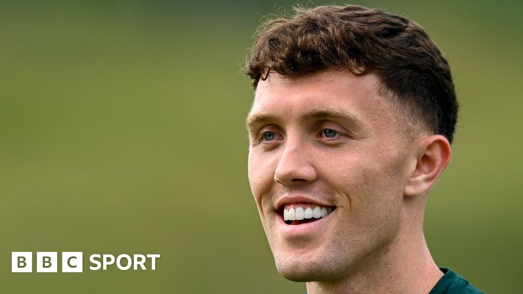 Dara O'Shea: Burnley complete signing of West Brom defender - BBC Sport