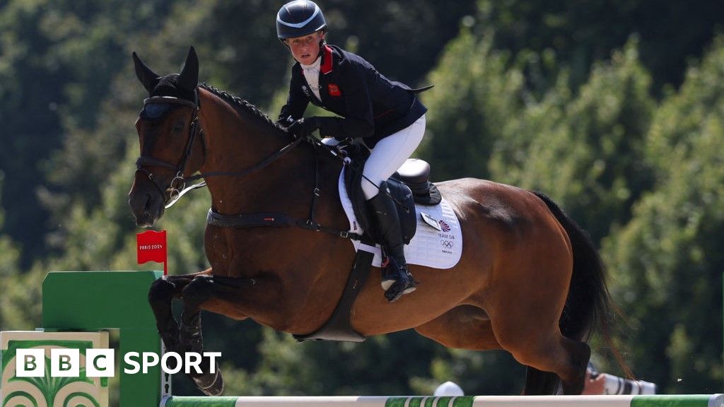 Ros Canter wins Burghley Horse Trials on Lordships Graffalo