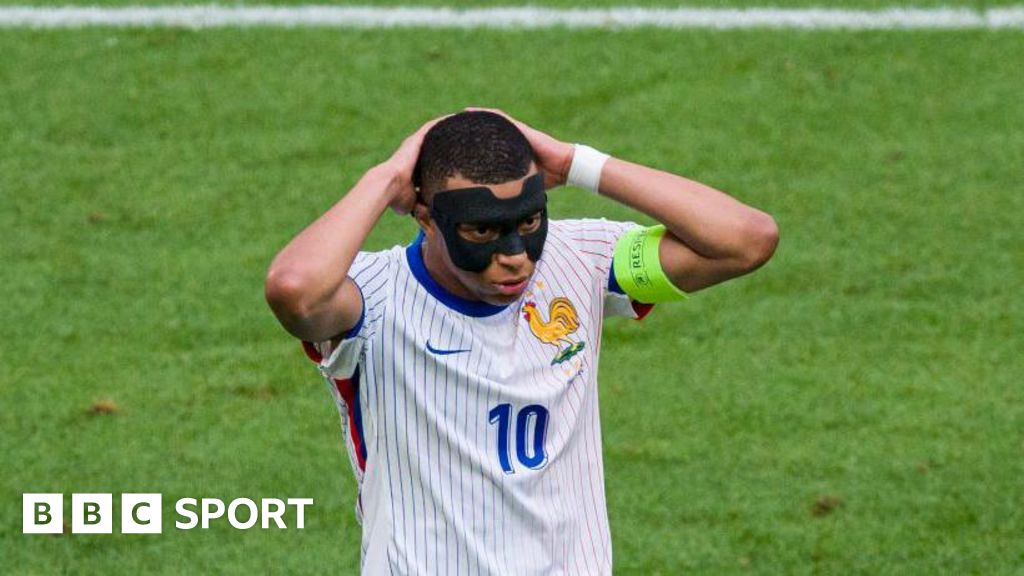 France's 'luck' continues as Mbappe struggles with mask