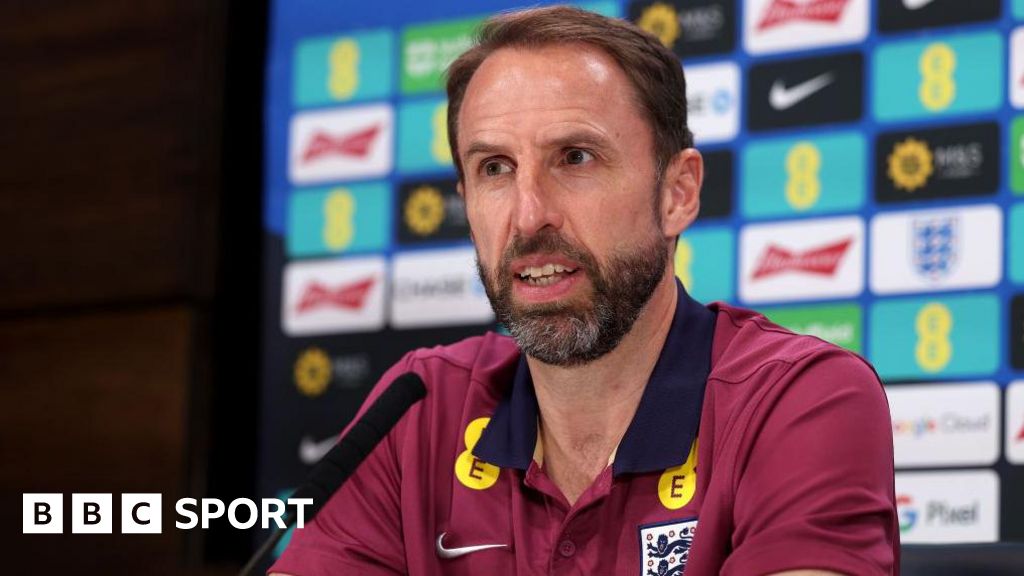 Southgate named Euros squad early to avoid 'mess'