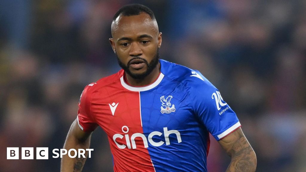 Jordan Ayew: Leicester City signs striker from Crystal Palace