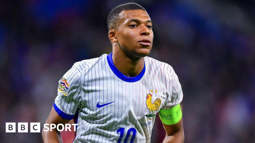 Mbappe says he remains committed to France