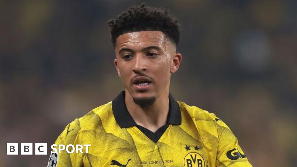 Sancho trains with Man Utd after Ten Hag meeting