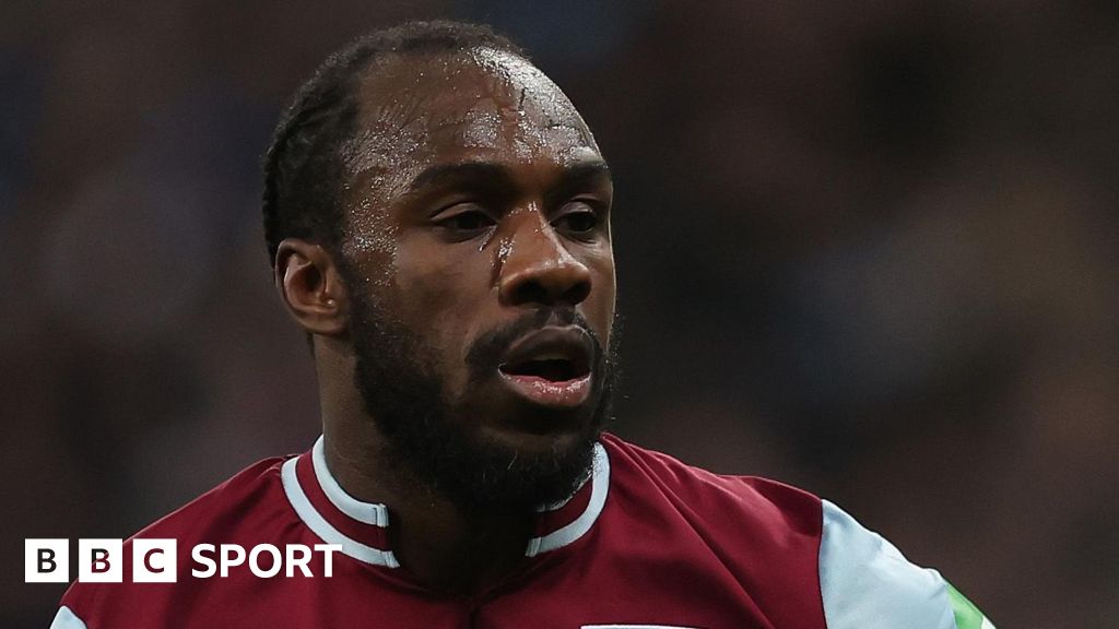 West Ham striker Antonio 'stable' after car crash